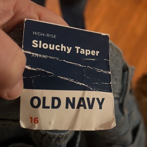 Old Navy Slouchy Taper Jeans! High Rise! BRAND NEW WITH TAGS! - Picture 3 of 6